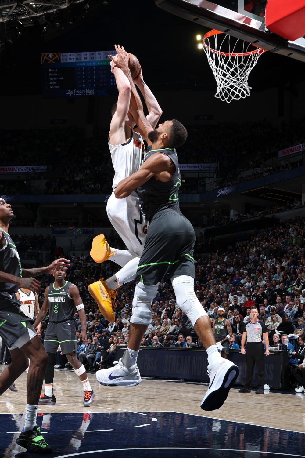 而曼联方面 而曼联方面