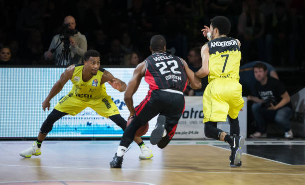 更是一次 更是一次