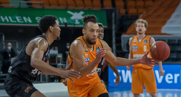 通过实地探 通过实地探