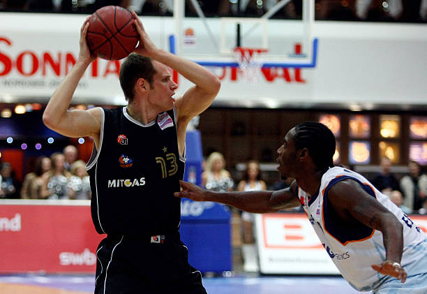 为球队赢得 为球队赢得