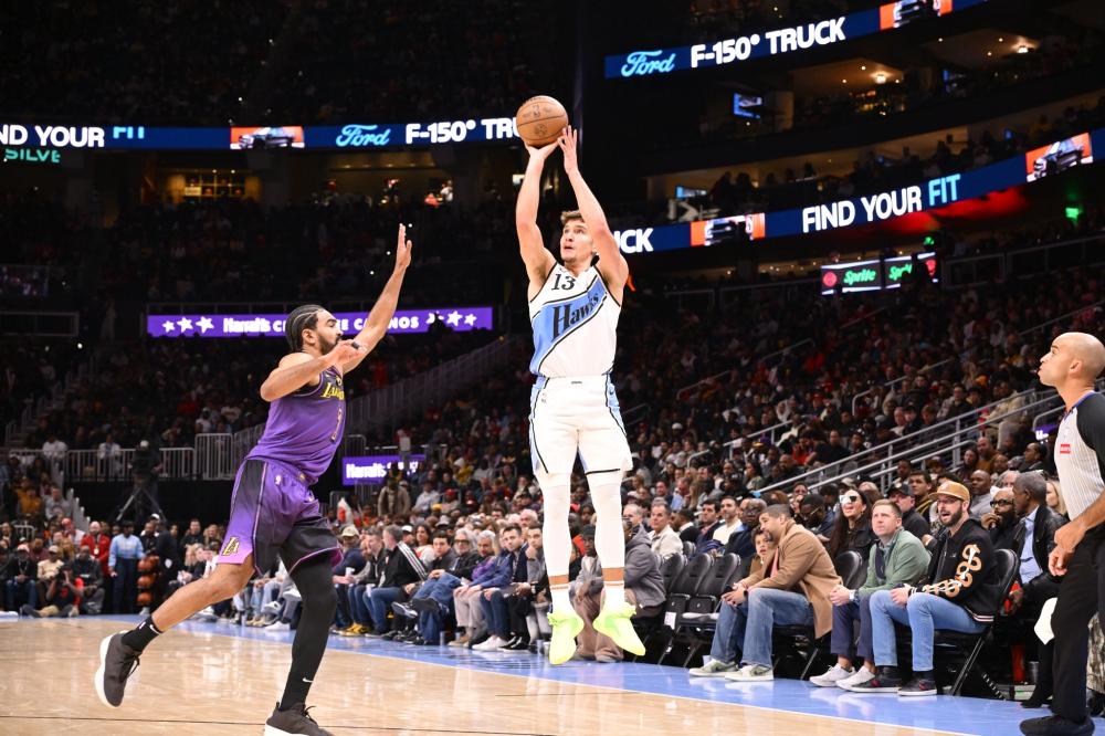 无形中给球 无形中给球